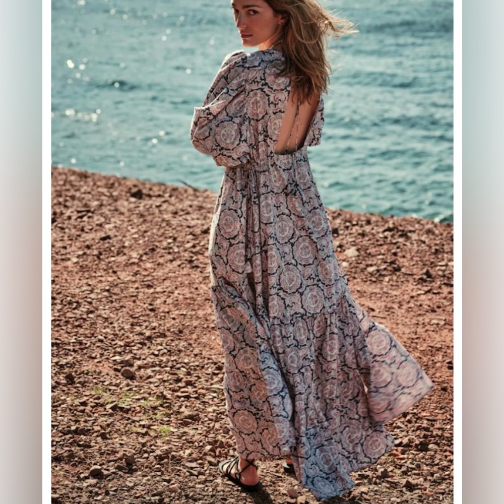 RARE CHUFY X MANGO Boho V-Neck Maxi Dress in Blush & Navy paisley medium